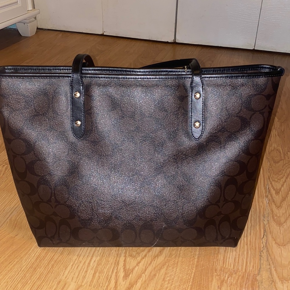 Coach purse - Picture 3 of 5